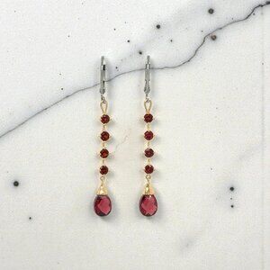 Garnet Dangle Earrings in 14kt Yellow Gold